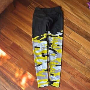 BollyX Camouflage Leggings - Black and Yellow